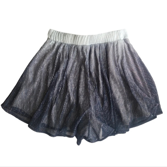 Show Me Your Mumu Shimmery Carlos Swing Shorts - Picture 7 of 10